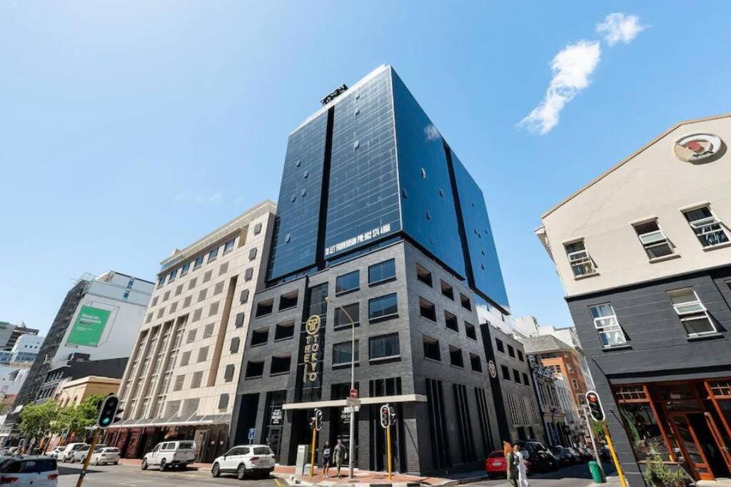 The Tokyo 1210 Heaven On Earth * Cape Town