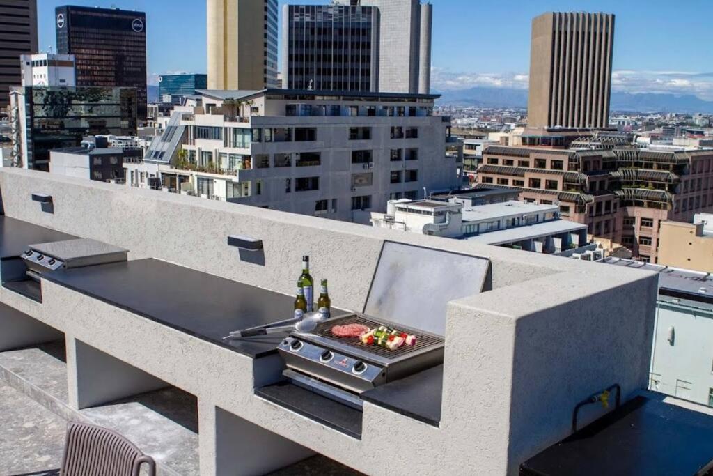 The Tokyo 1210 Heaven On Earth * Cape Town
