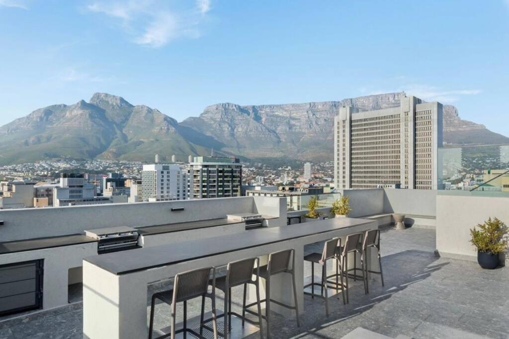 The Tokyo 1210 Heaven On Earth * Cape Town
